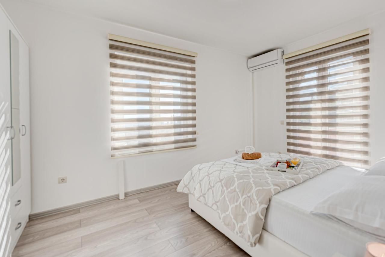 Апартаменты Kruna Apartments Тиват-15