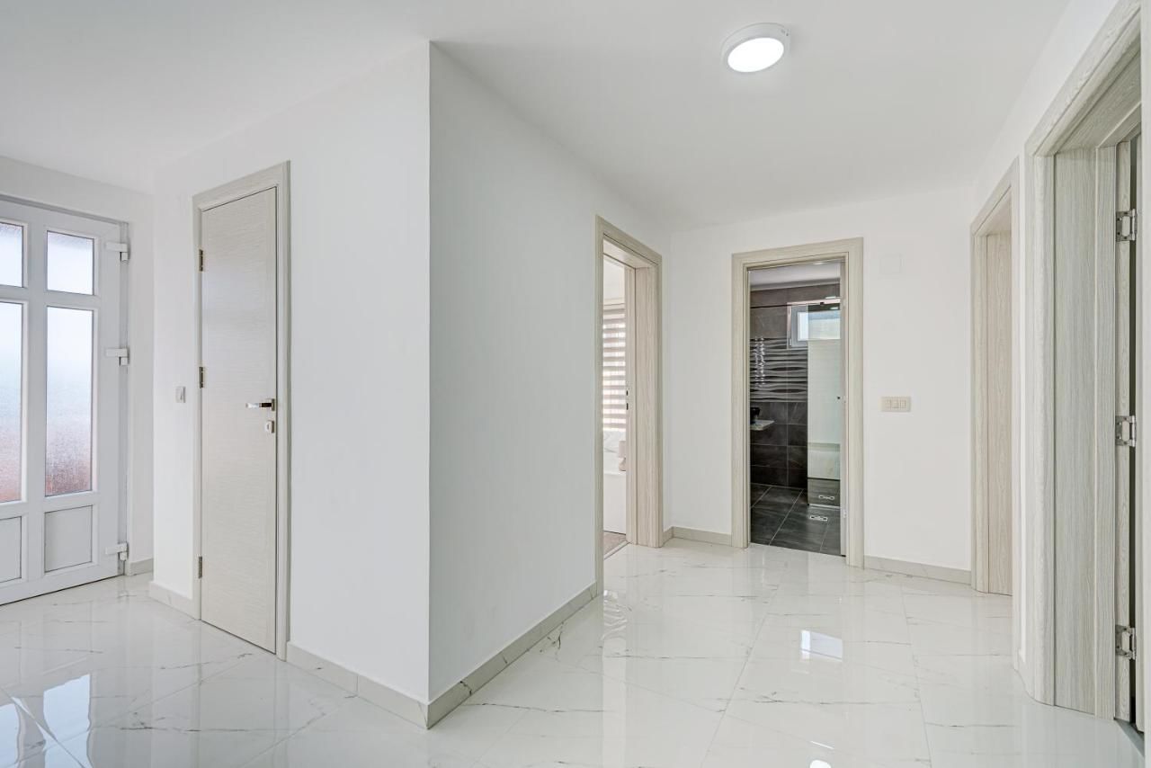 Апартаменты Kruna Apartments Тиват-12